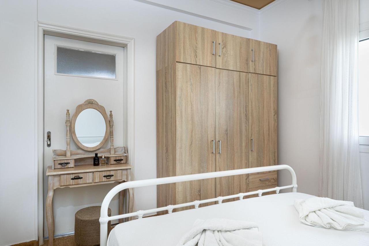 Breeze One Bedroom Apartment By Blupine Athén Kültér fotó