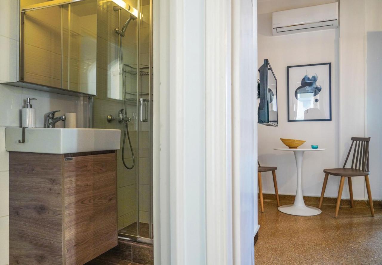 Breeze One Bedroom Apartment By Blupine Athén Kültér fotó